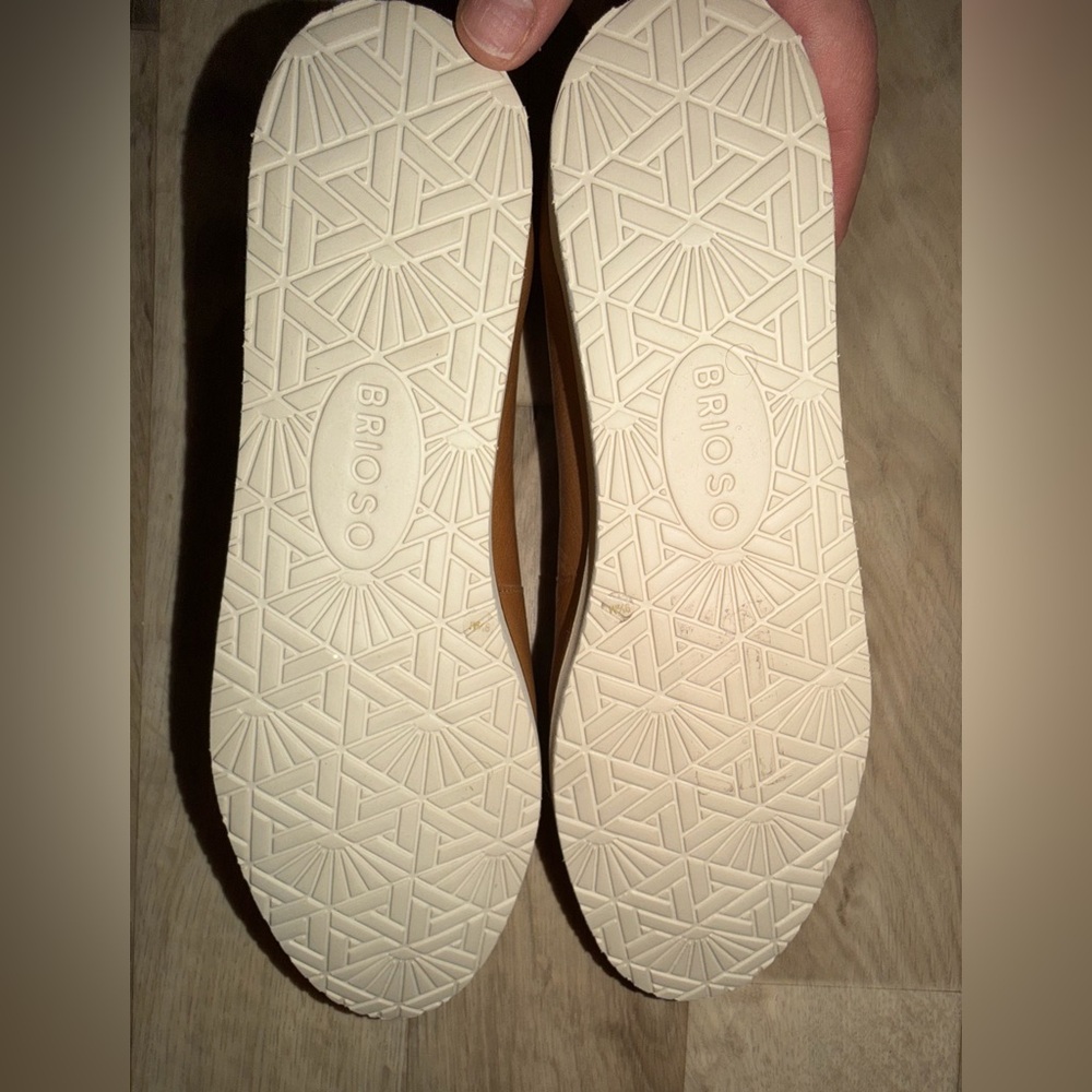 Brioso Emmaline Brown Brazilian Leather Flat Comfort Wedge Sz 9.5 NWOT $150 - Picture 7 of 8